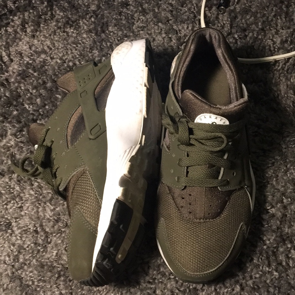 Forest Green Nike Huaraches